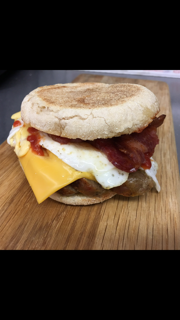 English Breakfast Toasted Muffin (B)